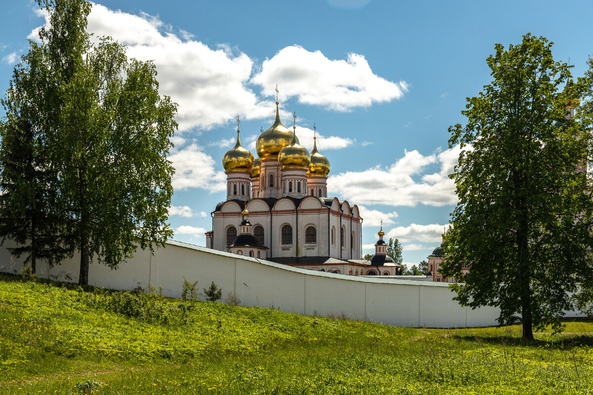 Валдайская святыня – Иверский монастырь на Сельвицком острове |  lorrichek_travel | Дзен