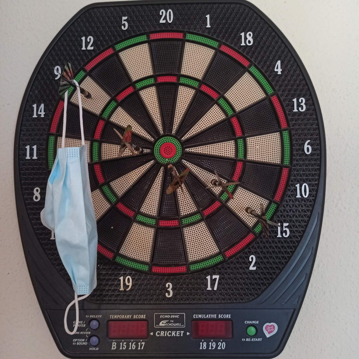 Очень удобное место для хранения масок - у каждого свой номер :D