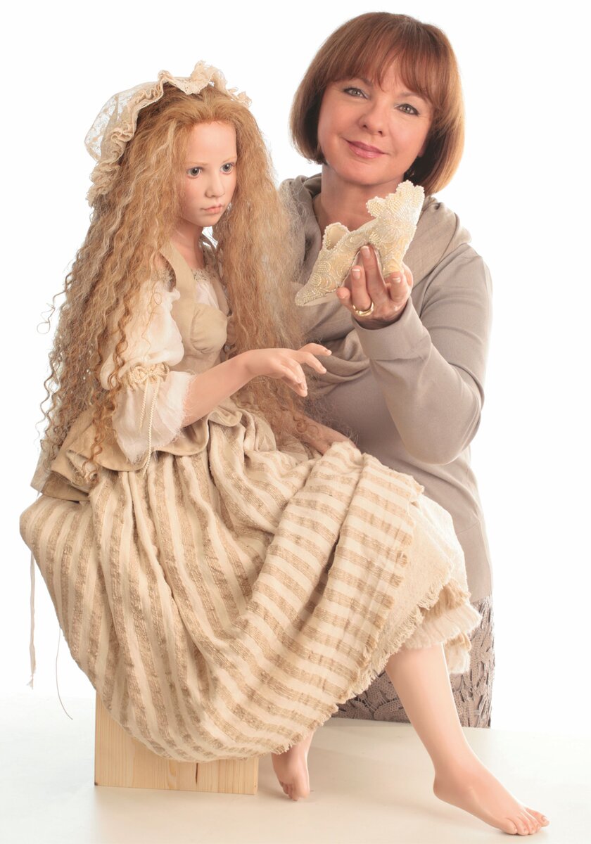 Hildegard Günzel with Aschenputtel (Cinderella) Porcelain Limited Edition 20 worldwide