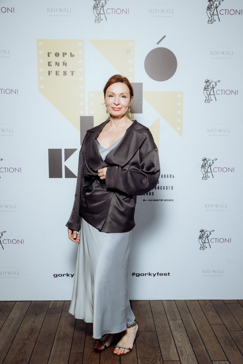     Евгения Попова