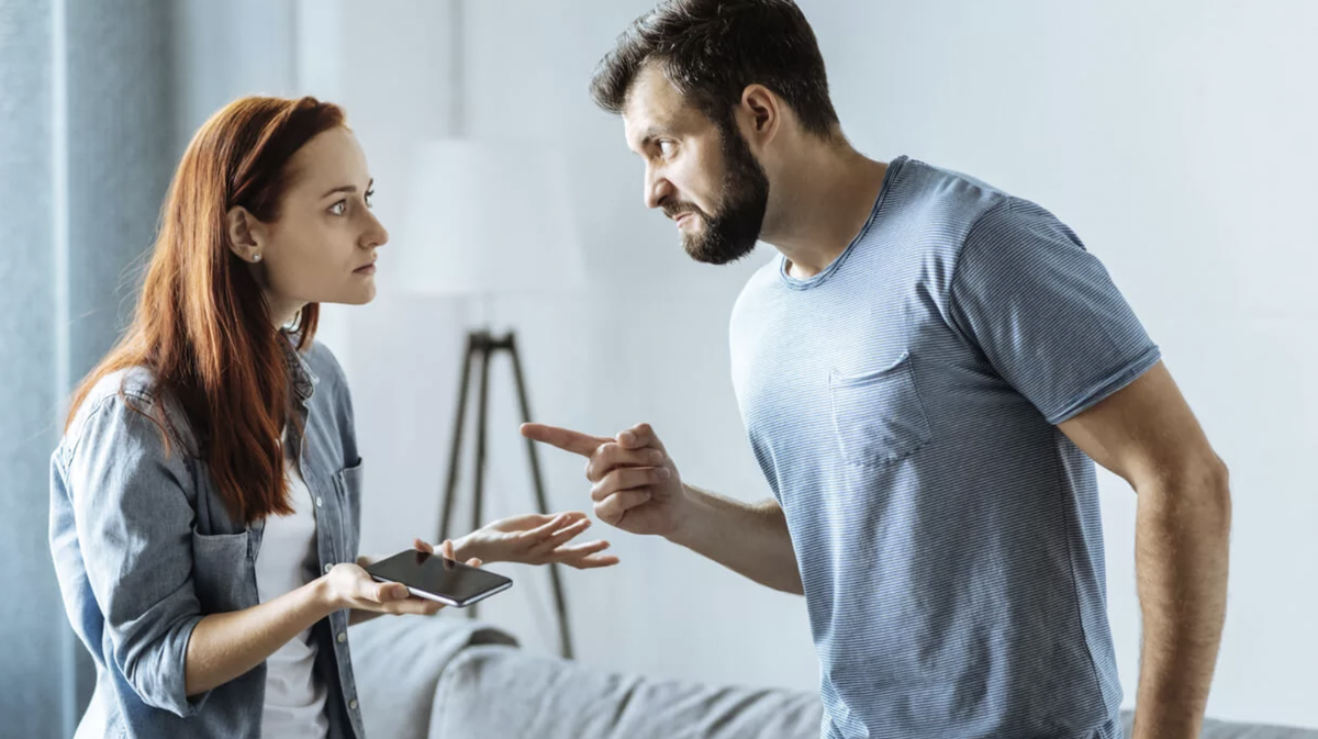 5 советов, что делать если партнер при каждой ссоре грозит расставанием