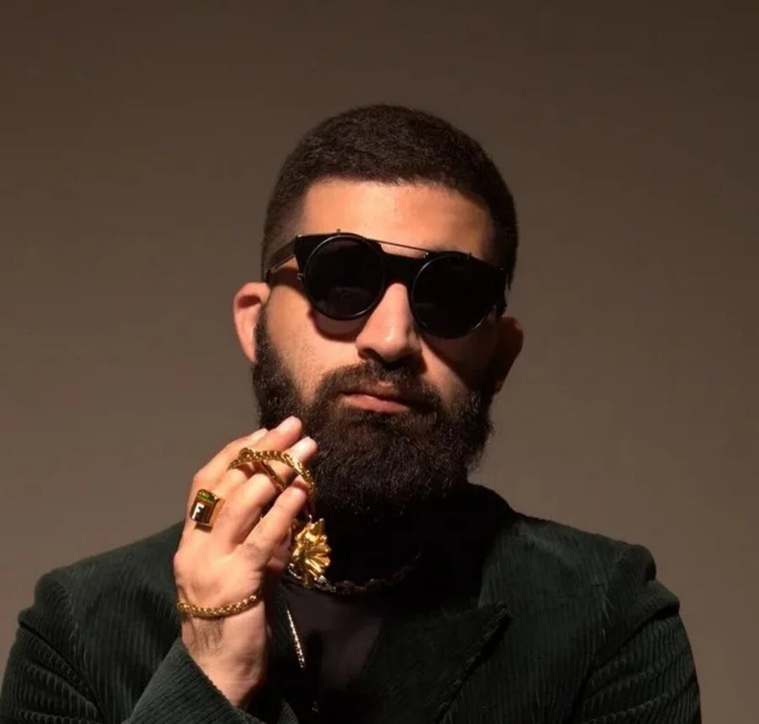 Гурам стендап комик. Буран амарян. Гурам амарян стендап. Гурам амарян дайсон. Гурам амарян отчество.