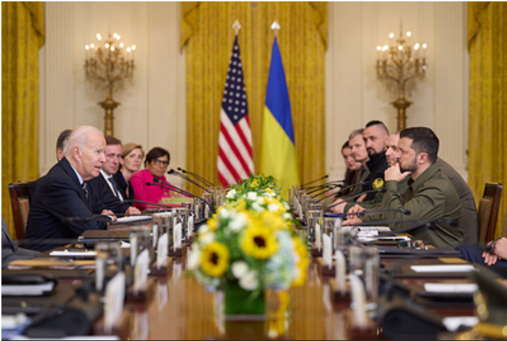 ТЕМ ВРЕМЕНЕМ США СОКРАЩАЮТ УКРАИНСКИЕ РАСХОДЫ. ФОТО: WHITE HOUSE OFFICE/KEYSTONE PRESS AGENCY/GLOBALLOOKPRESS