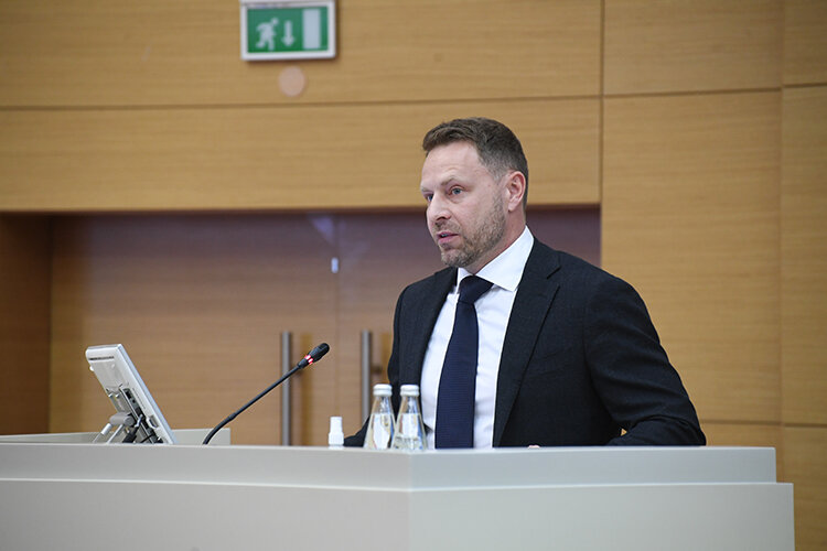    В этом году по поручению президента РФ Владимира Путина АТР открывает новое направление — малотоннажная и микротоннажная химия. Об этом сегодня рассказал управляющий директор АТР Денис Богушевский