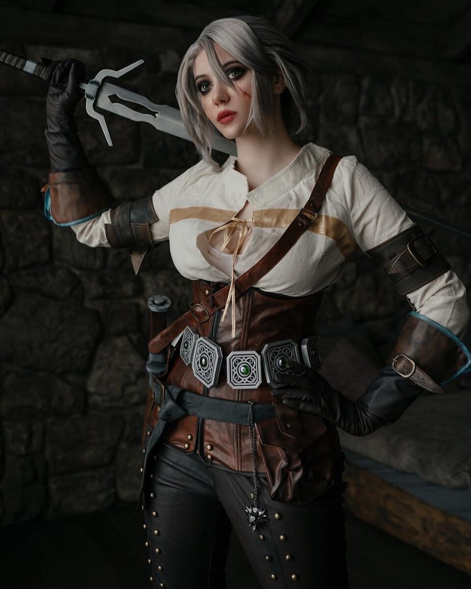 Alina becker cosplay. Alina Becker Ciri. Алина Бекер Цири. Алина Беккер косплей Ведьмак. Цирилла Фиона Элен Рианнон косплей.