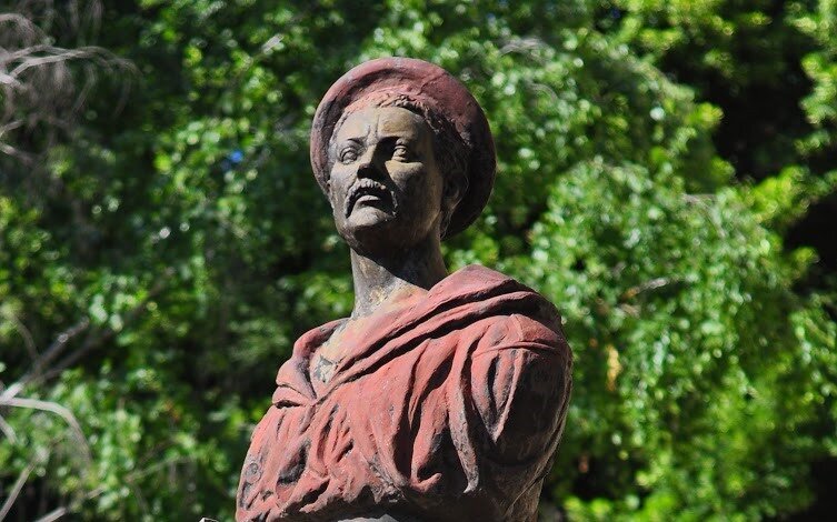 1874, 26 августа (7 сентября) - В городе Николаев вблизи матросских казарм торжественно открыт первый в России памятник рядовому матросу Игнатию Владимировичу Шевченко