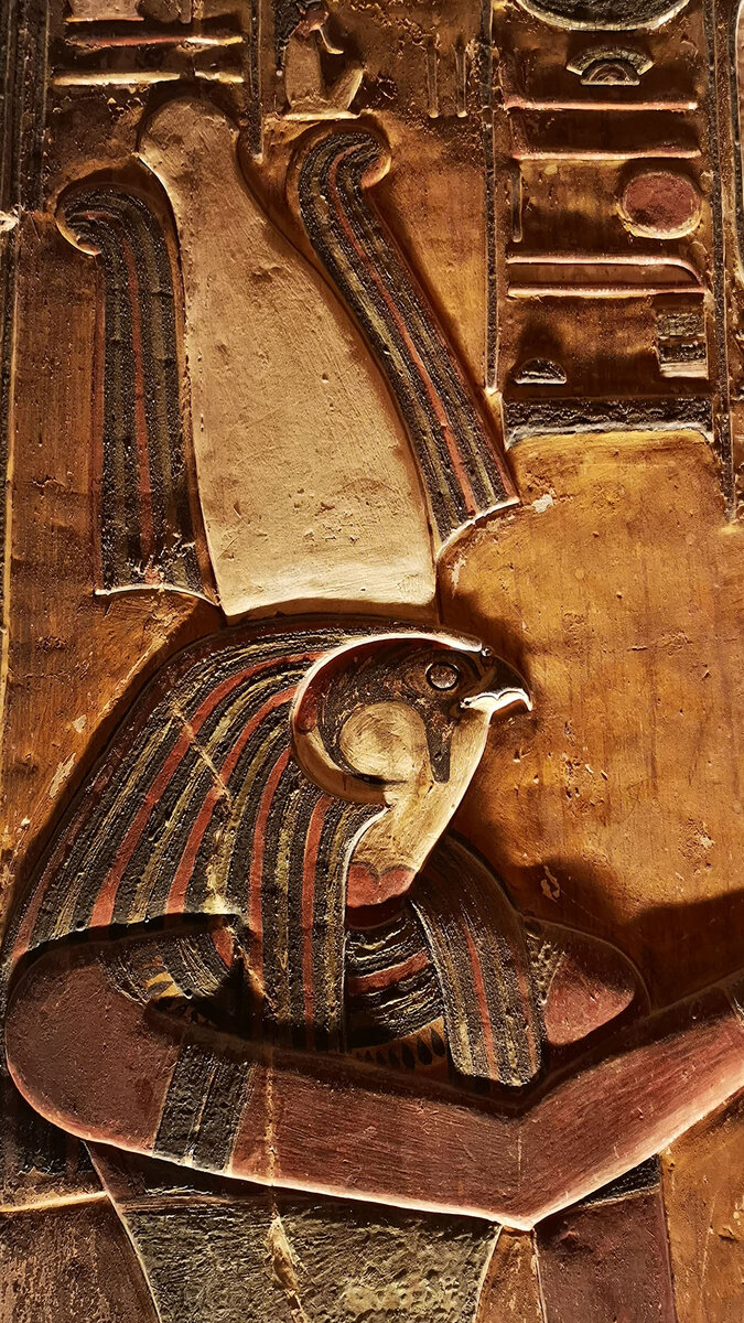 Расписной рельеф на стене гробницы Сети Ι / Carole Raddato