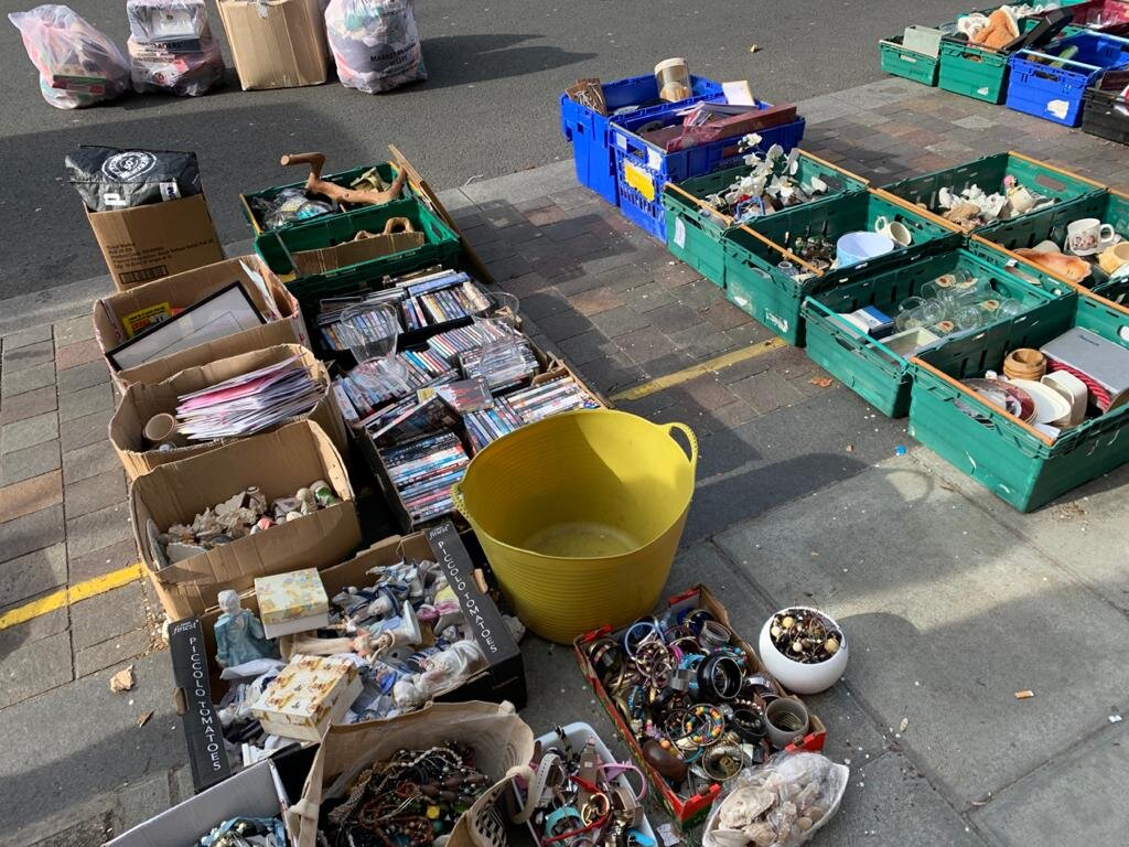 А вот современный Лондон. Здесь никому в голову не приходит закрывать подобные рынки. Может быть, поэтому туда и уходят деньги из России? Фото автора