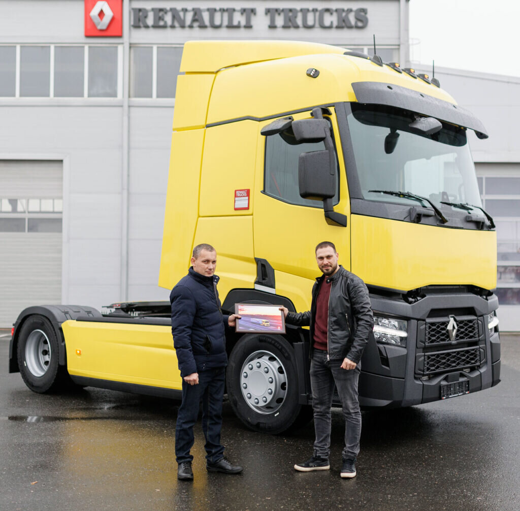  Первый в России Renault T новой модельной гаммы передан компании «Трансавто»