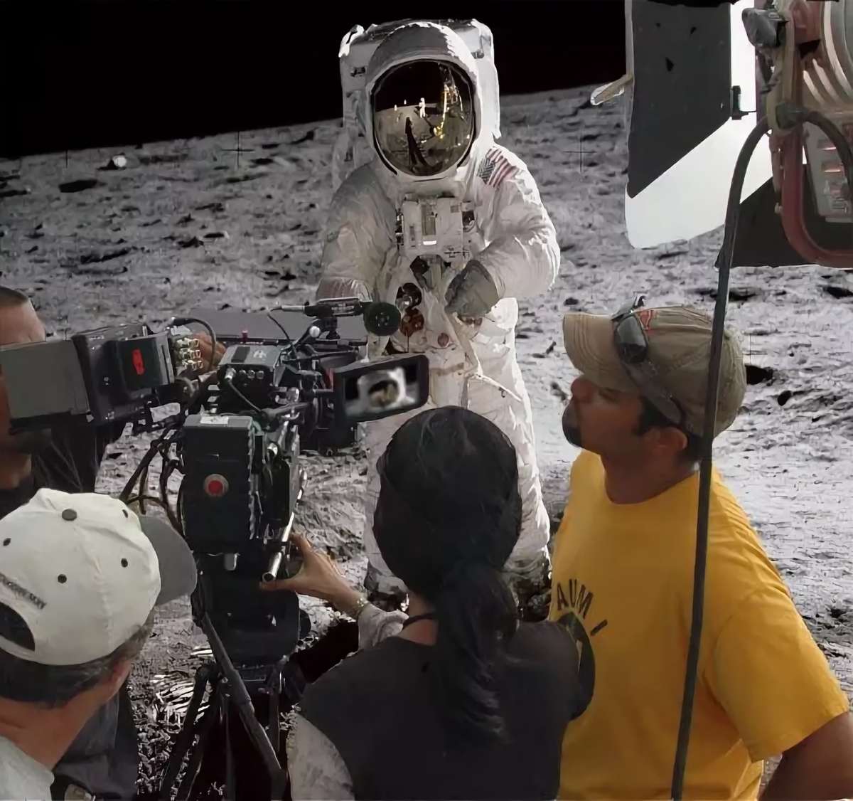 Кто 1 был на луне. Стэнли Кубрик высадка на луну. Американцы на Луне Стэнли Кубрика. Лунная афера НАСА.