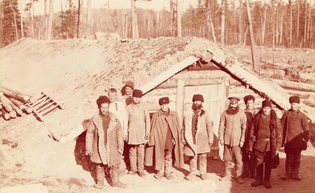 Ссыльные и каторжане — строители Транссиба. Источник: rg.ru