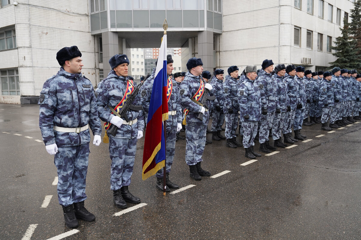 Омон сотрудник полиции