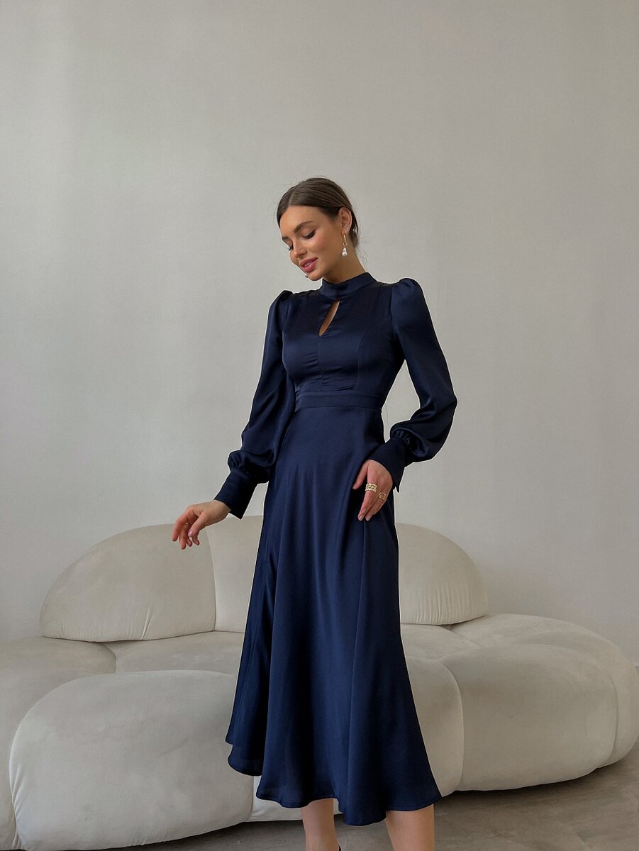 Платье Капелька, 5500 рублей. Здесь хороший состав: 50% шелк, 30% вискоза, 20% полиэстер.