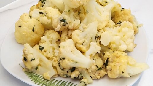 Цветная капуста с печенью куриной. Цветная капуста без яиц. Цветная капуста в манке. Салат из цветной капусты. Цветная капуста без яиц.