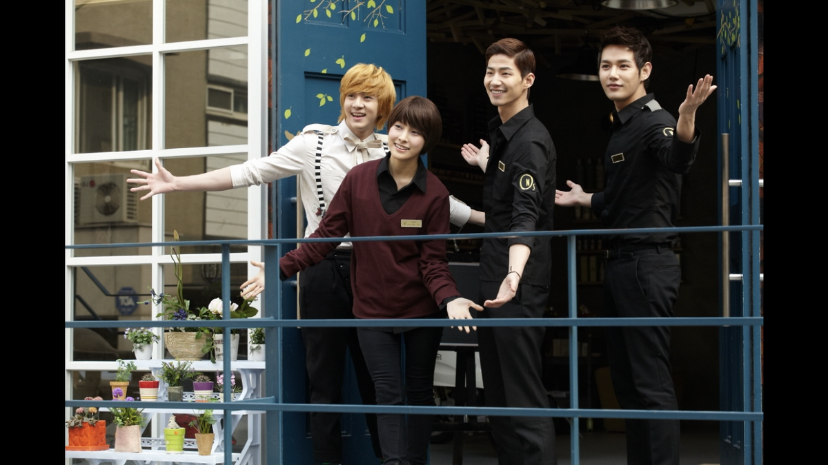 Фото за кадром дорамы "Маникюрный салон "Париж"