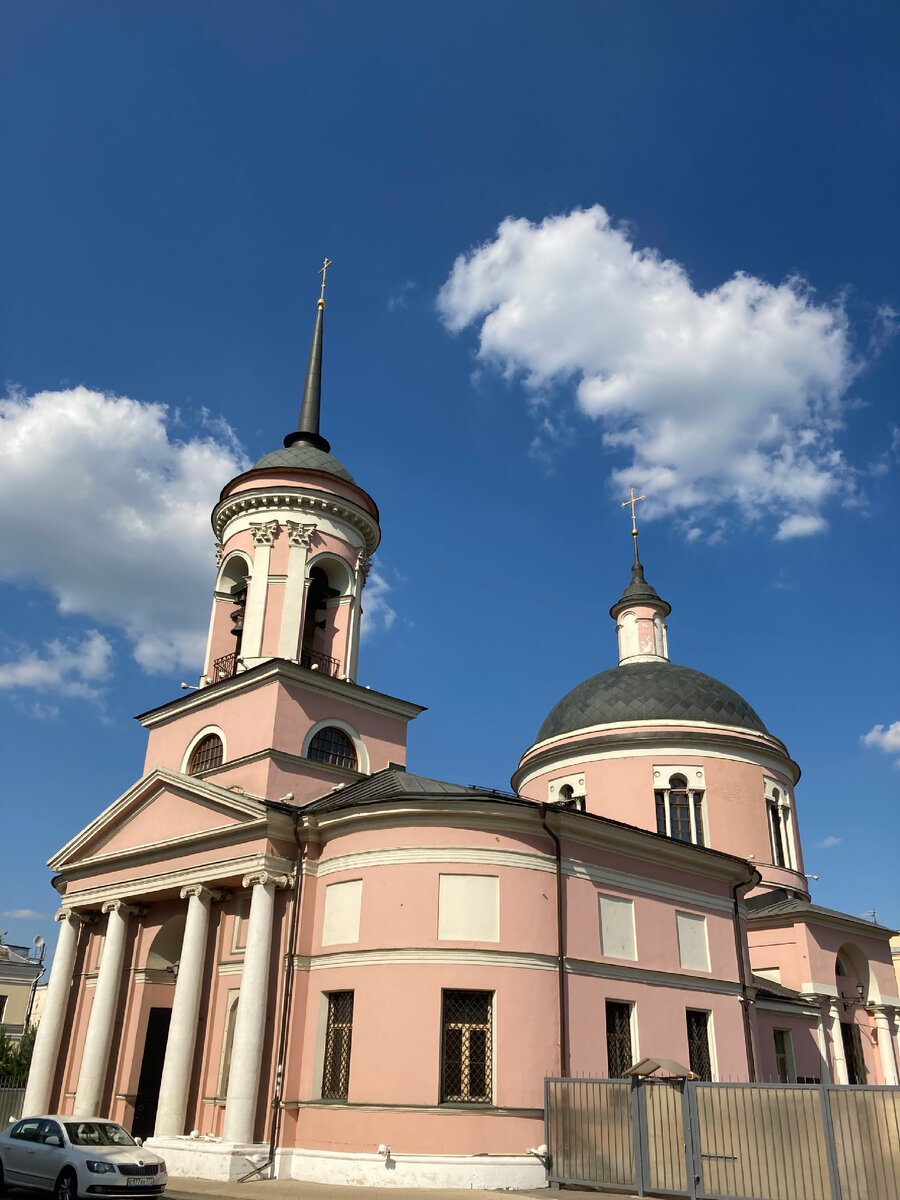 Церковь  иконы Иверской Божией  Матери на Всполье. Москва, улица Большая Ордынка. Фото мое.
