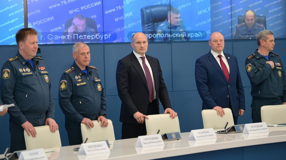    Новый министр РФ по делам гражданской обороны, чрезвычайным ситуациям и ликвидации последствий стихийных бедствий (МЧС) Александр Куренков© РИА Новости / Алексей Дружинин