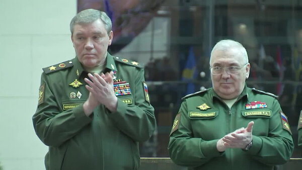 Министр обороны РФ Сергей Шойгу вручил медали "Золотая Звезда" героям "Операции Z". Видео © Telegram / Минобороны России
