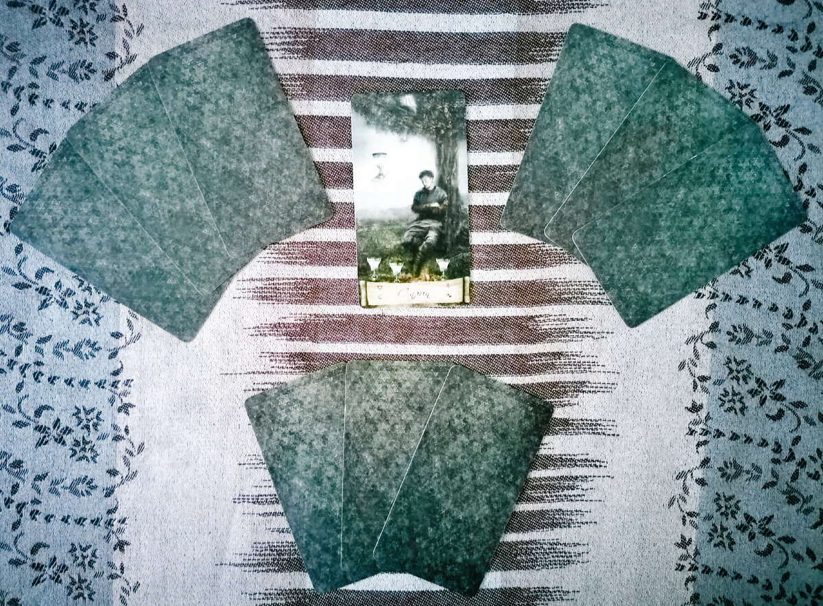 Вверху - 1 и 2, внизу - 3