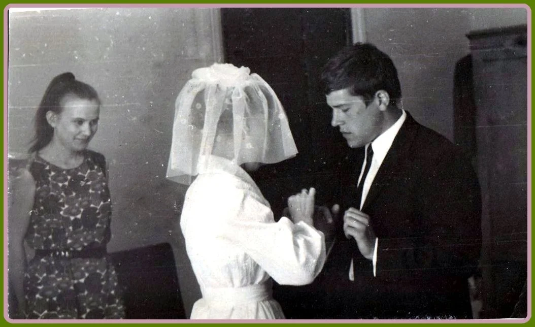 Мама, Светлана, и папа Александр, в день свой свадьбы