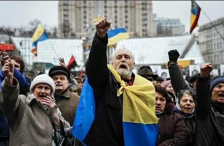 Фото из открытых источников интернета. Украинцы на Майдане. За что бьёмся, братья?