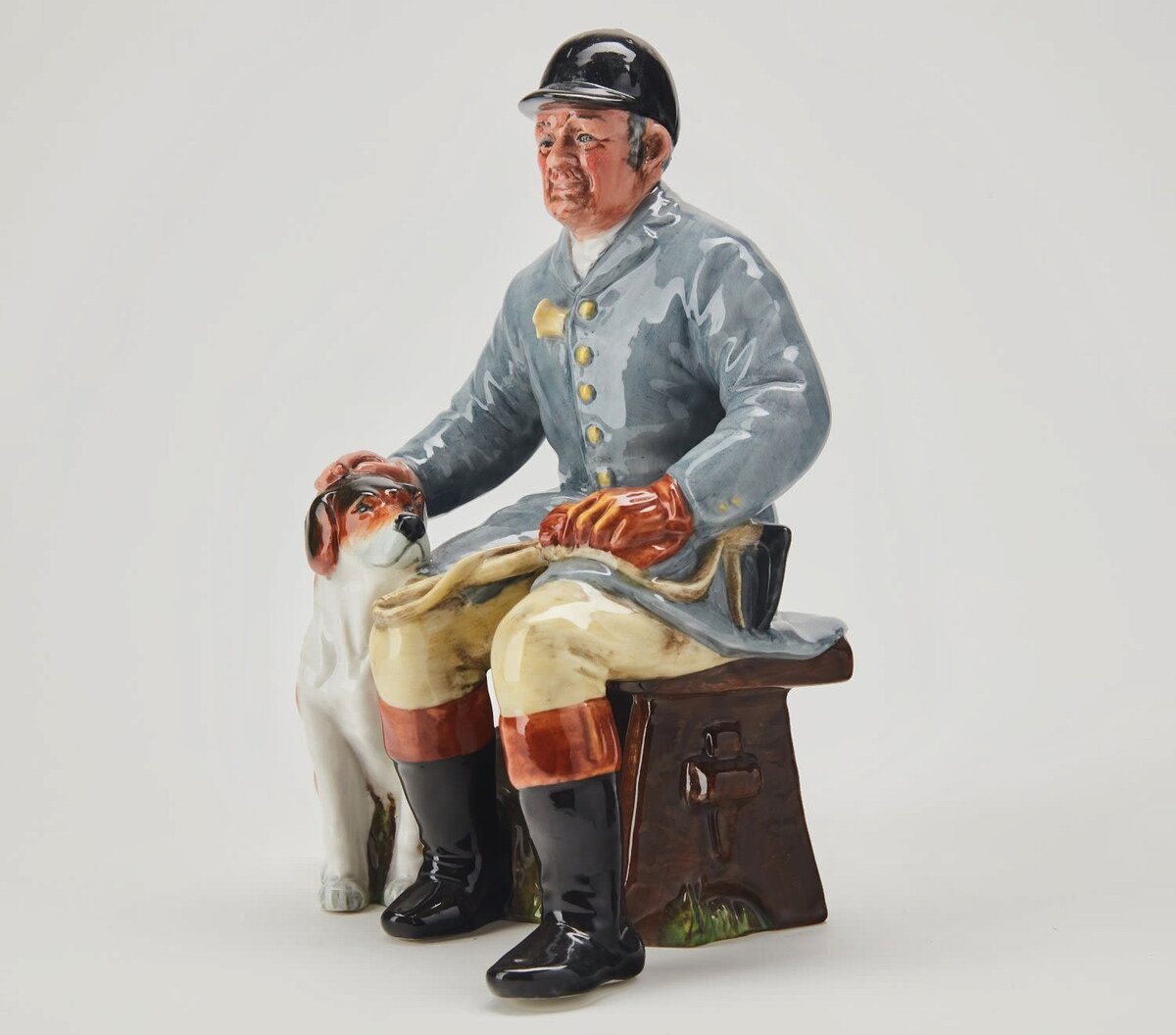  "The Huntsman" N2492,  M.Nicholl  1950-80 .,   12,5 ,  18,5 .  19  . https://ru.bidspirit.com/