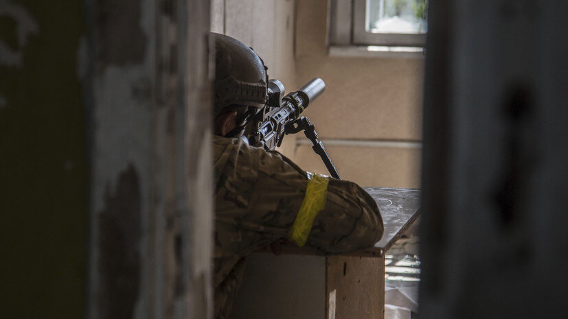   AP Oleksandr Ratushniak