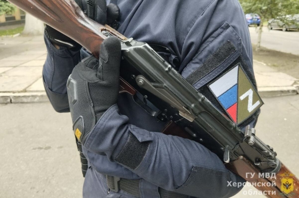   Ситуация на линии обороны в Херсоне под контролем, сообщил Стремоусов