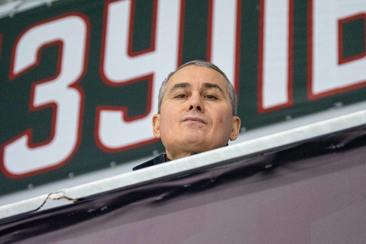Раил Якупов: «Раньше тренеры направляли, а сейчас все сводится к «давай-давай». Нельзя добиться успеха только за счет эмоций и мотивационных речей. Исход игры решают тактика, схемы и стандартные положения» Фото: «БИЗНЕС Online»