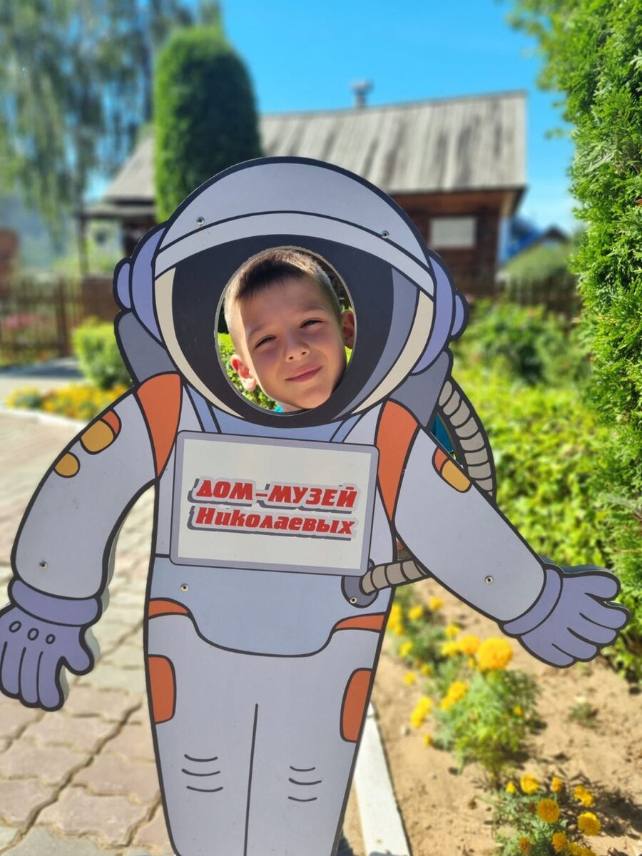 Кирюхе тема космоса тоже интересна