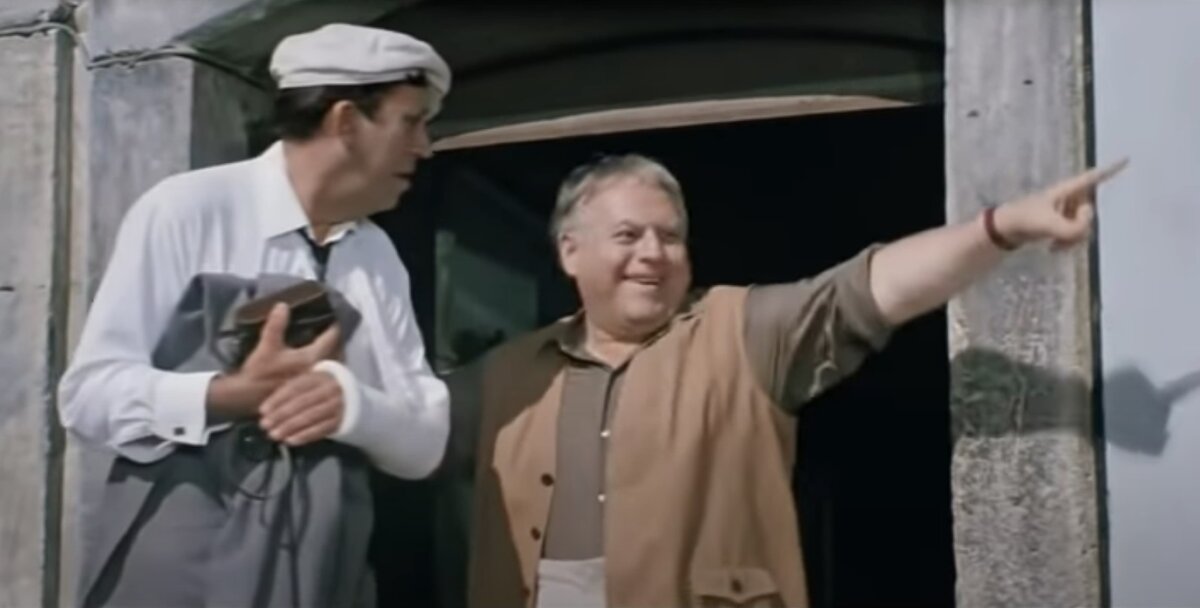 Кадр из фильма «Бриллиантовая рука» (1968 год), режиссёр: Леонид Гайдай.