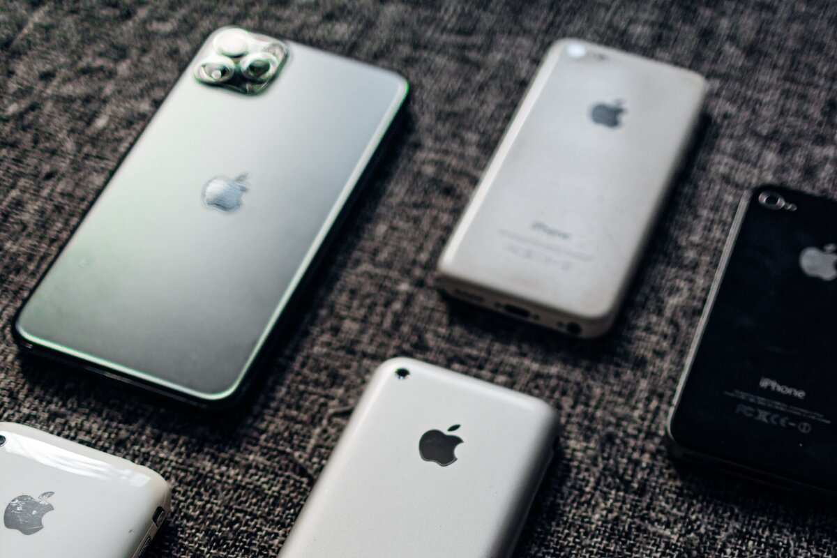     Apple крадет личные данные пользователей: на компанию уже подали в суд