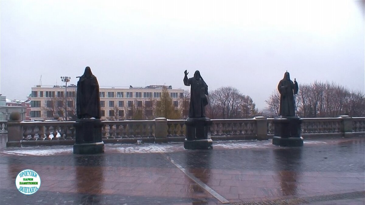 Патриархи Иов, Гермоген, Тихон