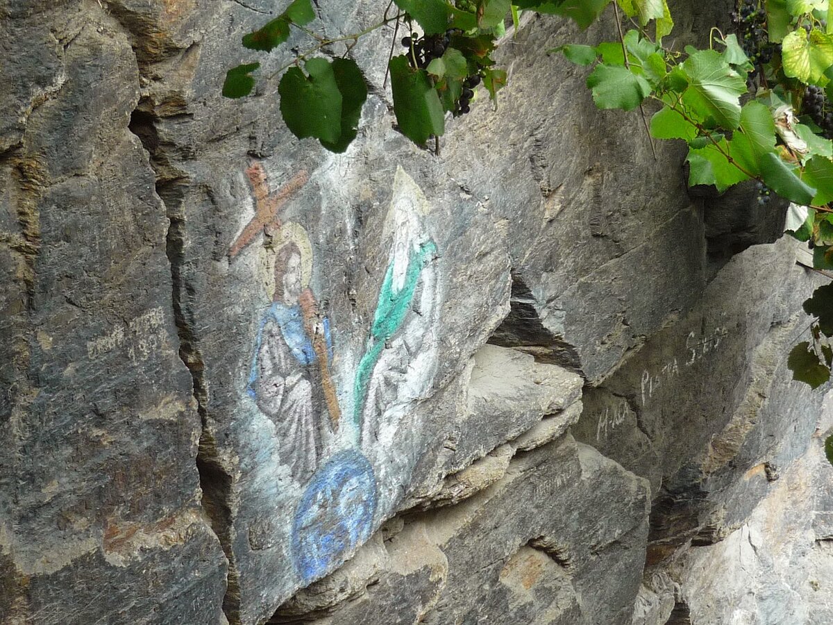 Икона Святой Троицы 70-х годов прошлого века на входе в часовню монастыря