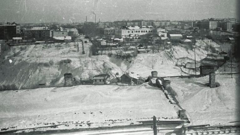 1969 год. Крыши Подлоги и район теперешней гимназии № 1. Фото прислала Елена Горидовец