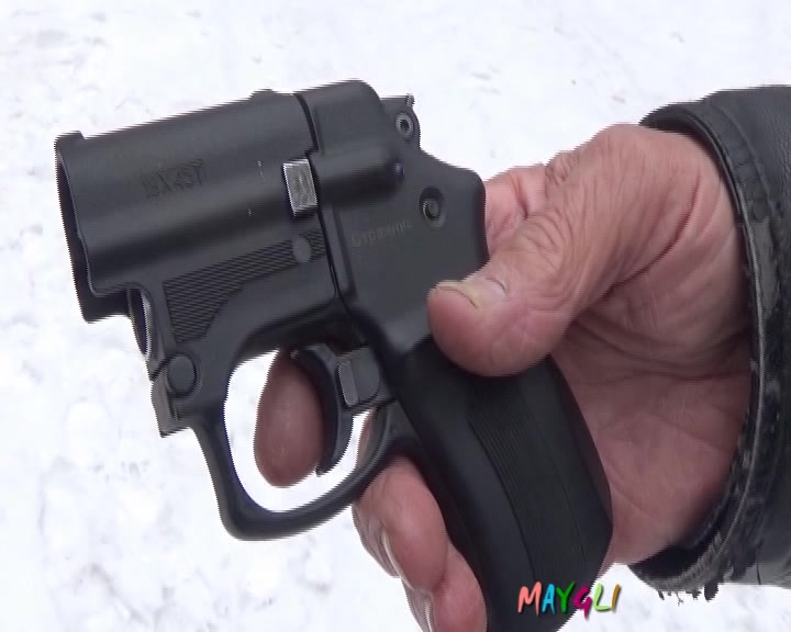 Стрельба из травматического пистолета видео. Парк где можно пострелять и поиграть. Перестрелка из травматического оружия. Человек с травматическим оружием. Происшествия с травматическим пистолетом.