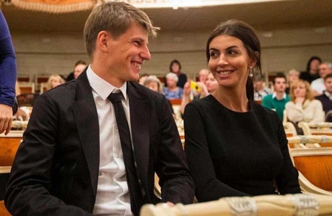 Некоторое время Алиса и Андрей любили друг друга