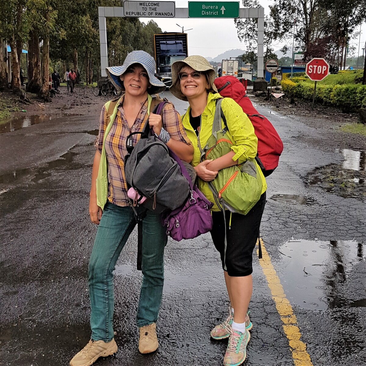 На границе Уганды и Руанды, Африка