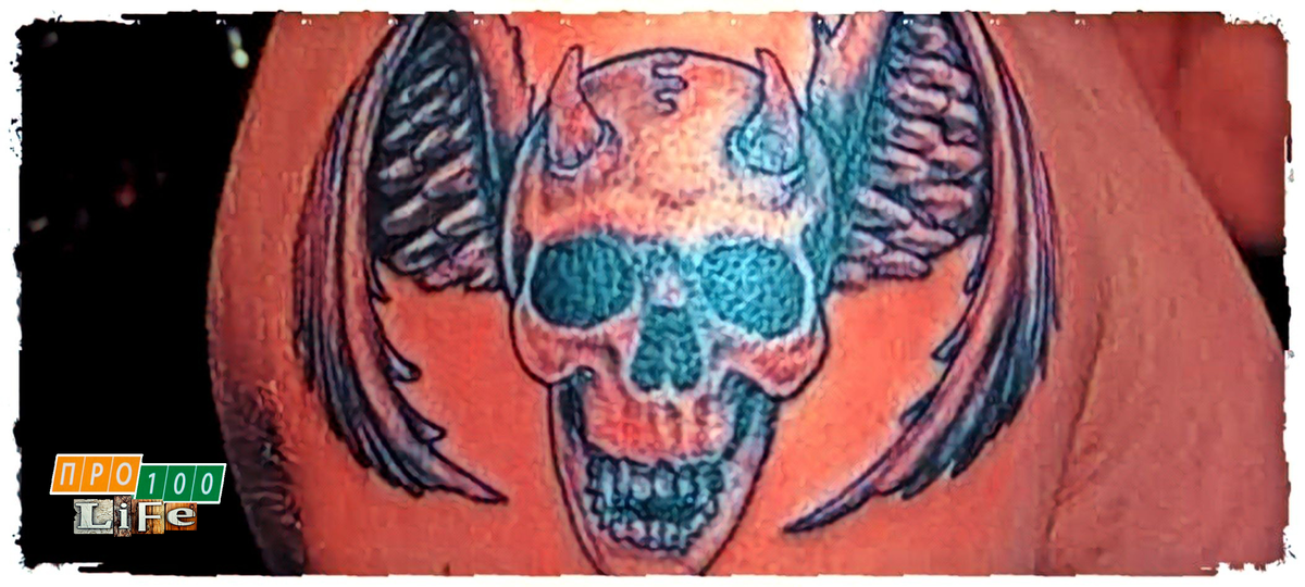 Лишь изящная трещина по центру лобной кости, намекала, что надо было думать 