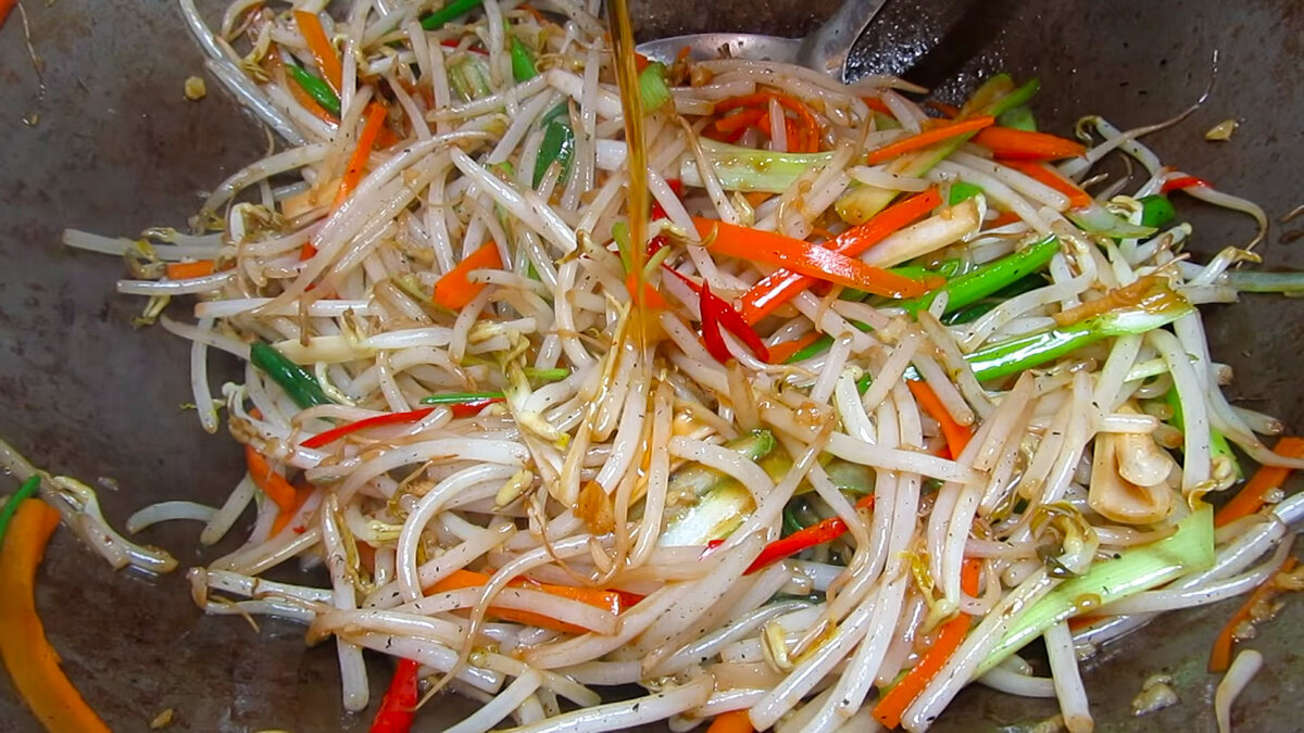 Жареные овощи — типичный обед