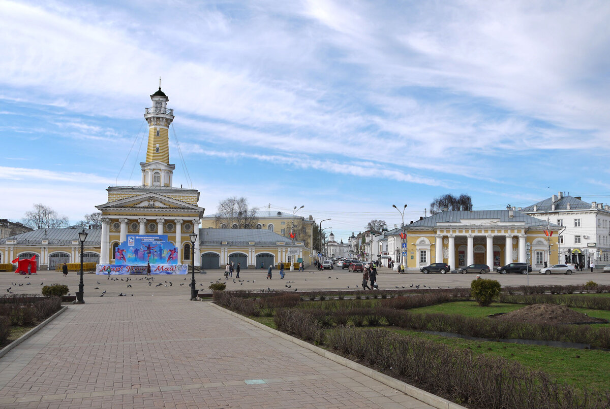 Первые впечатления от Костромы: плавающий отель, площадь-сковородка и  любовь по вторникам | Душевный шагомер | Дзен