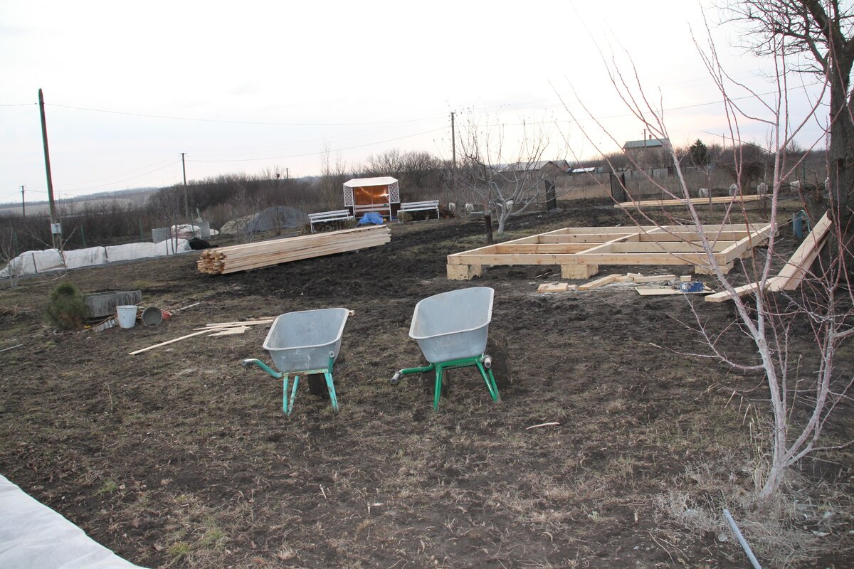 Начало строительства бани