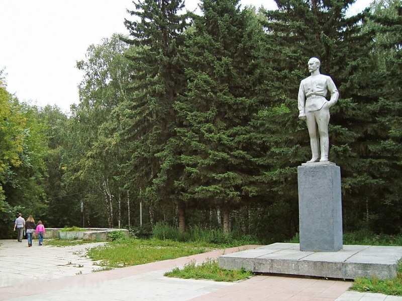Сад Дзержинского, недалеко от него мы жили.