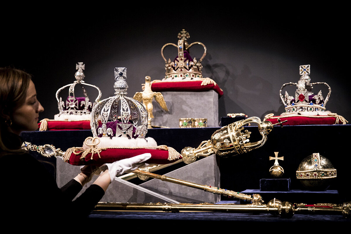 Сокровищница британской короны (the Crown Jewels).