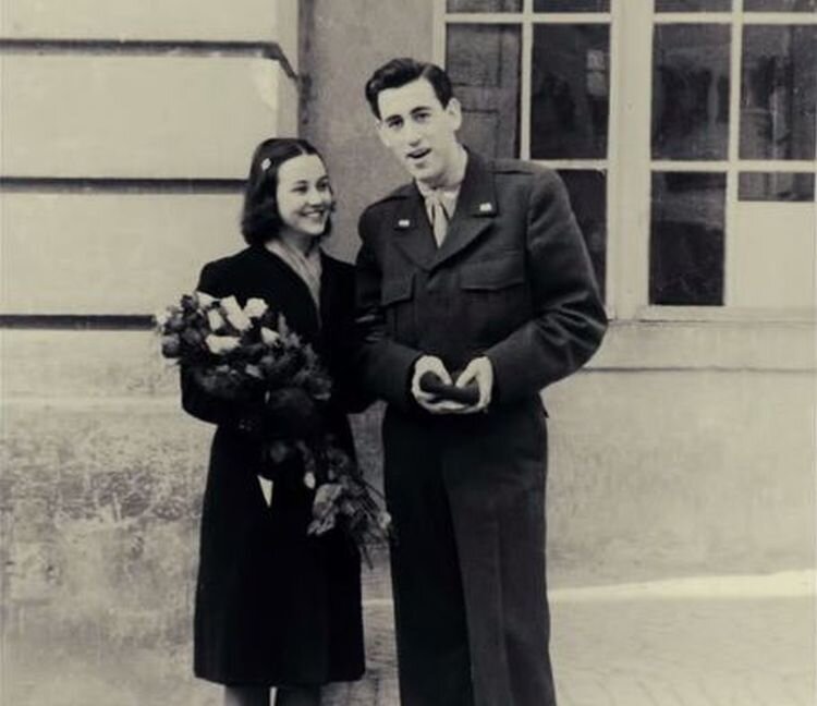 Свадьба Джерома Дэвида Сэлинджера и Сильвии Вельтер. Фото Яндекс.Картинки.