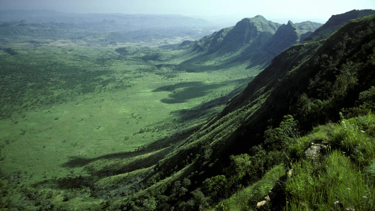 Африканская рифтовая долина. Восточно-Африканская рифтовая Долина Кения. Восточно-Африканская рифтовая Долина Бурунди. Восточно-Африканская рифтовая Долина Эритрея. Грейт-рифт-Вэлли.