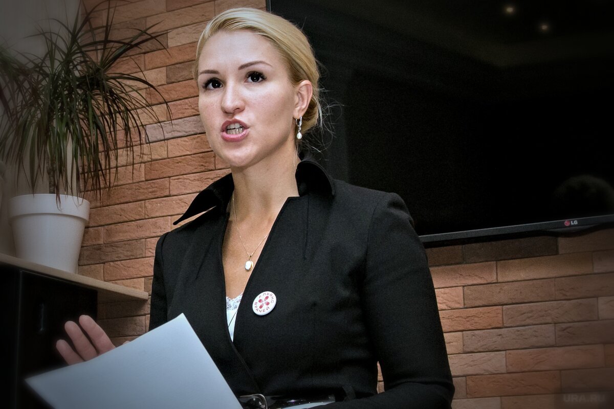 The cops detained Anastasia Vasilyeva and several representatives of the "Allian