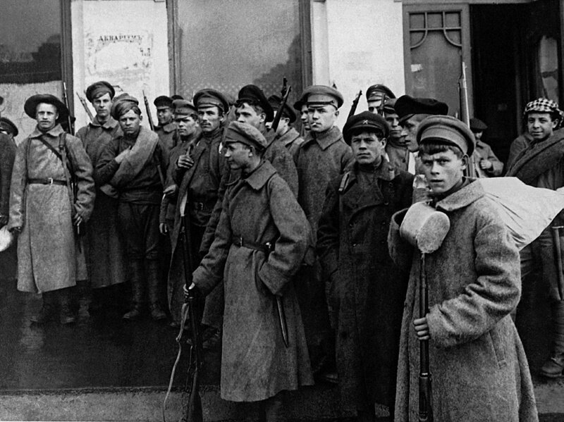 Продовольственный отряд перед отправкой на выполнение задания. Взято из общедоступных источников. 