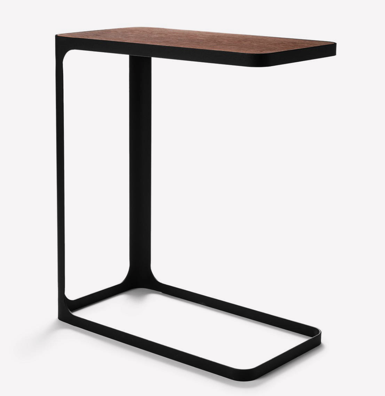 Приставной столик из черной стали и дерева