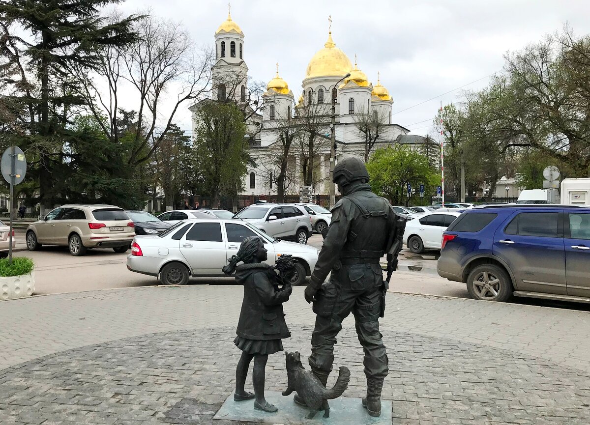 Памятник Вежливым людям, Симферополь